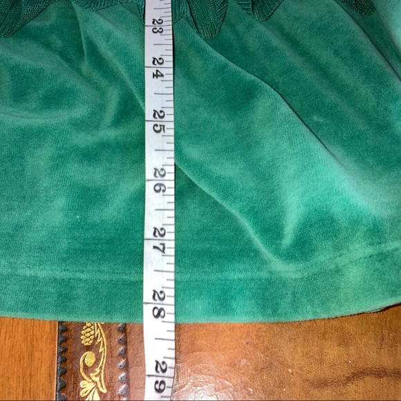 Hanna Andersson Green Velvet Frill Holiday Soft Dress Size 120 or 6 - Picture 5 of 10
